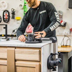 GRABO 90-Degree Seam Setter — Original Bolt-On Version — official product/application photo 4. Consult the listed package contents; demonstration tools and surfaces are not part of the accessory.