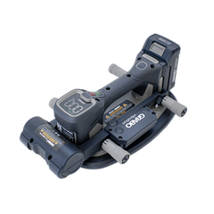 GRABO Tile Vibration Attachment — official product/application photo 14. Consult the listed package contents; demonstration tools and surfaces are not part of the accessory.